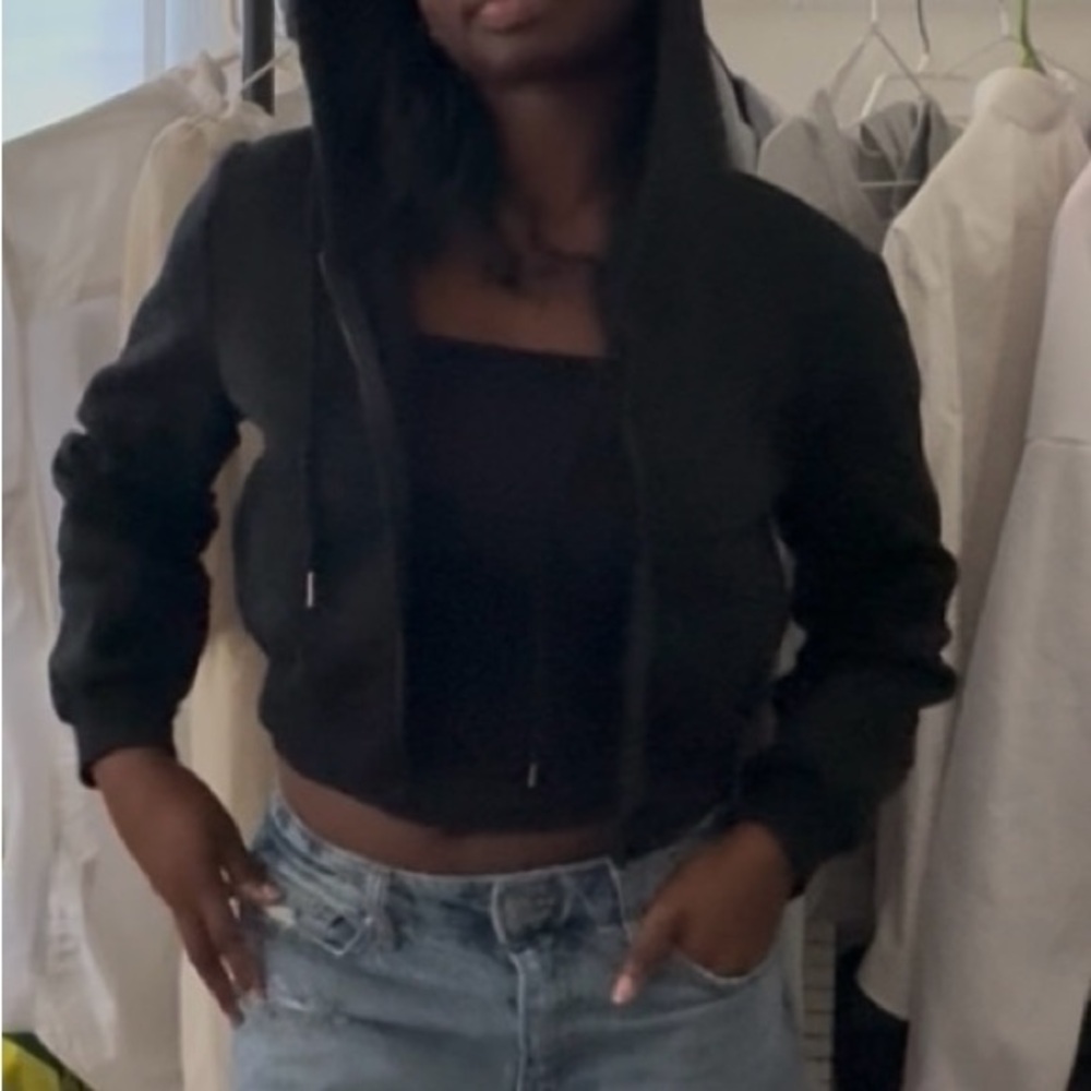 SHEIN Black Casual Cropped Hoodie